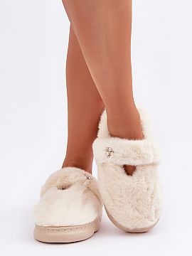 Slippers Step in style  Fur women\'s slippers. The model is decorated with a subtle, small brooch, adding elegance. The stabilizing strap at the back not only incre
