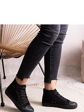 Sneakers Solea  Black high-top sneakers Rafife are a perfect choice for people who like modern style and elegance. Their fashionable design makes them look 