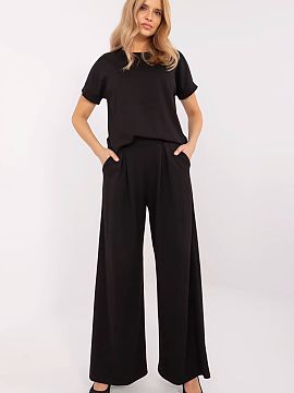 Tracksuit trousers Relevance  Stylish palazzo-style sweatpants, combining comfort and elegance in everyday stylings. Made of a soft blend of viscose, polyester, and elast