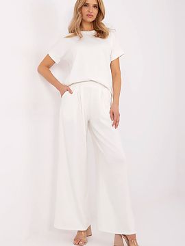 Tracksuit trousers Relevance  Stylish palazzo-style sweatpants, combining comfort and elegance in everyday stylizations. Made of a soft blend of viscose, polyester, and e