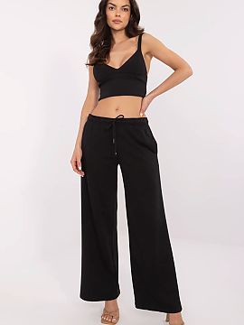 Tracksuit trousers Relevance  Sweatpants in a casual style, perfect for everyday wear. Made of high-quality cotton and polyester blend, they provide comfort and durabilit