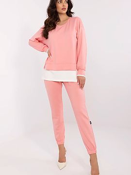 Set Relevance  Women\'s tracksuit set in a casual style, perfect for everyday wear. Made of a soft and stretchy blend of viscose, polyester, and elastane, 