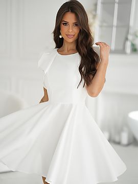 Cocktail dress Bicotone  Stylish, flared dress that combines elegance with modern design. Decorative ruffles on the shoulders add charm and subtle femininity. Perfec