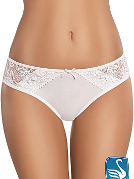 Panties Gabidar   .
- hip type cut 
- front decorated with a delicate satin bow 
- insets with beautiful guipure on front .
- model perfectly adhering to