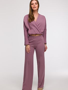 Tracksuit trousers BeWear  Stylish and comfortable wide leg sweatpants are the perfect choice for women who appreciate comfort and a fashionable look. Made of solid co