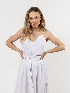 Top awama  Minimalistic and universal, this top is a must-have for warm days. Made from natural, soft cotton, it ensures breathability and comfort whil