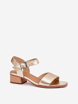Heel sandals Step in style