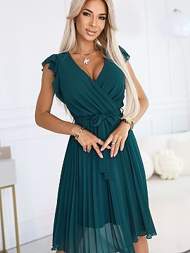 Cocktail dress Numoco  The stunning dress in bottle green is a combination of elegance and comfort. The model with a wrap neckline beautifully accentuates the bust