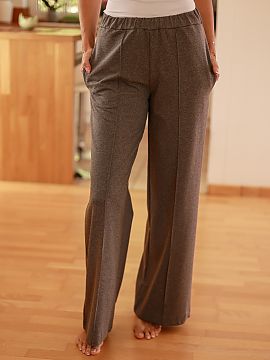 Women trousers Mirale  The Flint trousers are made of cotton knit enriched with elastane. They feature a high waist and wide legs with decorative seams along their