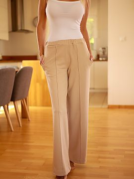 Women trousers Mirale  The Flint trousers are made of cotton knit enriched with elastane. They feature a high waist and wide legs with decorative seams along their