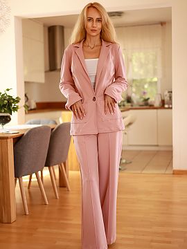 Jacket Mirale  Classic cut blazer, buttoned. Available in four colors, made of comfortable cotton knit with elastane. The front is adorned with two sewn po
