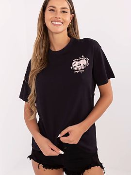 T-shirt Sublevel  Women\'s casual T-shirt is a universal proposition for everyday wear. Made of high-quality cotton, it provides comfort and freedom of moveme