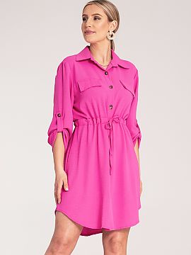 day dress Figl  Shirt dress buttoned with a classic collar and two chest pockets. Adjustable sleeves with the option to roll up. Waist tie emphasizing the s