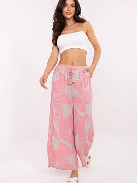 Women trousers Sublevel  Light and comfortable women\'s pants with a casual character are the perfect choice for everyday styling. Made of breathable, skin-friendly 