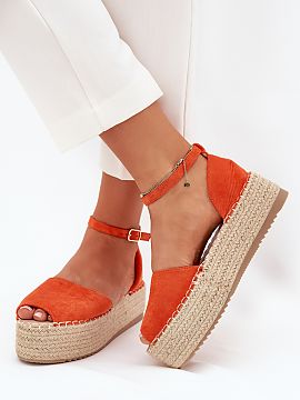 Sandals Step in style  Women\'s espadrille-style sandals made of eco-suede are the perfect choice for hot days. Fastened with a buckle with an adjustable strap, th