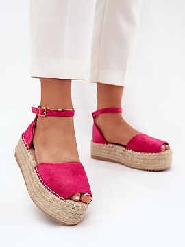 Sandals Step in style  Women\'s espadrille-style sandals made of eco suede are the perfect choice for hot days. Fastened with a buckle with an adjustable strap, th