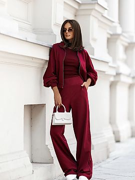 Set LaBalancia  The cotton set is a stylish and comfortable proposal, perfect for both everyday and more casual occasions. The set consists of three element