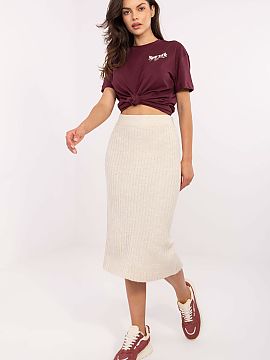 Skirt Sublevel  Knitted midi skirt made of ribbed material is a perfect everyday proposal. Sewn from soft, elastic knitwear made of a blend of acrylic, poly
