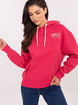 Sweatshirt Sublevel  Women\'s sweatshirt with a casual character, perfect for everyday wear, combines comfort with a fashionable look. Made of soft and pleasant 