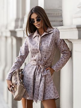 day dress LaBalancia  Discover our elegant shirt dress LANA in a trendy beige leopard pattern, perfect for many occasions. This extremely feminine dress combines 
