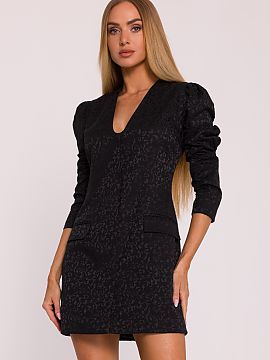 Cocktail dress Moe  The elegant dress made of jacquard fabric with a slightly convex plant pattern is a proposal that combines classic with a subtle touch of mo