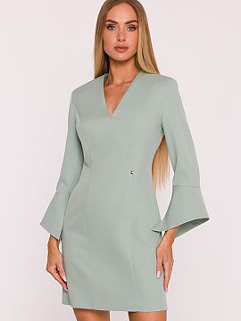 Daydress Moe  An elegant dress made of smooth fabric with a matte finish is an ideal proposition for women who appreciate simplicity and modern style. The