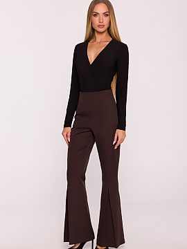 Women trousers Moe  Elegant women\'s trousers made of smooth suit fabric with a matte finish are a proposal that combines classic with modern style. The materia