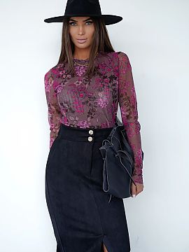 Bluzka LaBalancia  The elegant tulle blouse Blake Iris is a perfect choice for women who value a combination of comfort and style. Created with fashionable and