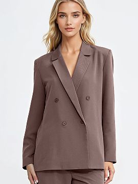 Jacket Nife  An elegant women\'s oversized blazer is a must-have in a modern wardrobe. The collar with lapels gives it a classic character, and the doubl