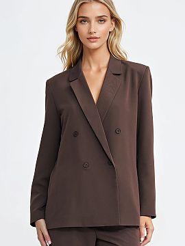 Jacket Nife  An elegant oversized women\'s blazer is a must-have in a modern wardrobe. The collar with lapels gives it a classic character, and the doubl