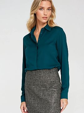 Long sleeve shirt Nife  Classic women\'s shirt with a regular cut made of pleasant to the touch viscose is a must-have in an elegant wardrobe. The model has a colla