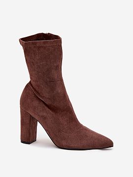 Heel boots Step in style