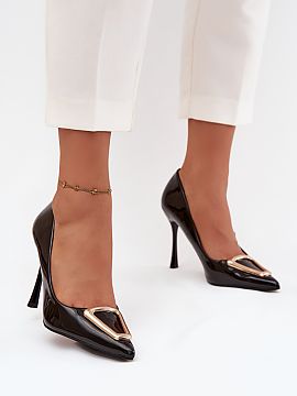 High heels Step in style  Women\'s high heels made of eco leather are an elegant proposition for special occasions. Slim, pointed toes visually slim down the foot and