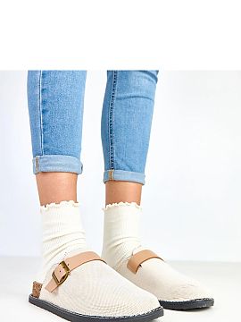 Slippers Solea  Comfortable women\'s slippers made of soft fabric, with a practical round toe and a comfortable 3.5 cm platform that gently lifts the foot. 