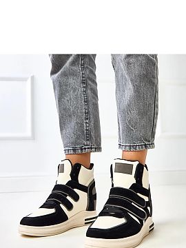 Sport Shoes Solea  Modern women\'s sports shoes made of high-quality eco-leather, combining comfort with trendy design. The model features a round toe, classic