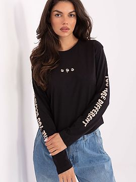 Blouse Sublevel  Women\'s longsleeve blouse in a casual style, perfect for everyday occasions. Made of high quality cotton, it provides comfort and a pleasan