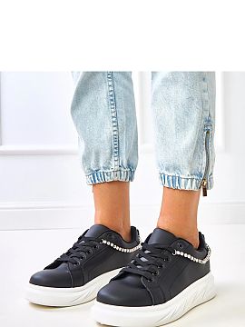 Sport Shoes Solea  Stylish low-cut athletic shoes that combine comfort and trendy design. Made of high-quality eco-leather, with a classic round toe and laced-