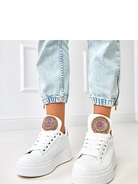 Sport Shoes Solea  Stylish low-cut sports shoes made of high-quality synthetic leather. Classic, round toe and lacing provide comfort and a perfect fit to the 