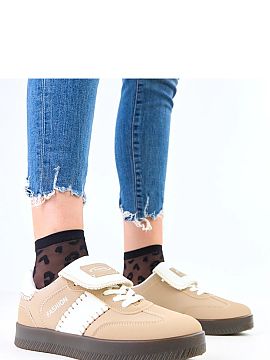 Sport Shoes Solea  Women\'s sports shoes with a modern design, made of high-quality synthetic leather. The lace-up model with a folded tongue and decorative st