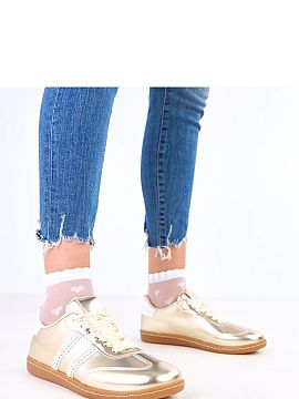 Sport Shoes Solea  Women\'s sports shoes with a modern character, made of high-quality eco-leather. The lace-up model with satin laces stands out with an elega