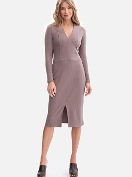 Daydress BeWear  Dress made of ribbed fabric with a weight of 250 g, which beautifully fits the silhouette and ensures comfortable wear. The model is put on 