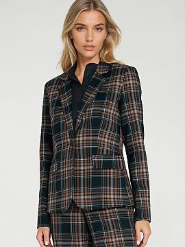 Jacket Nife  An elegant fitted blazer that subtly emphasizes the silhouette. Equipped with a classic collar with lapels, long sleeves and shoulder pads, 