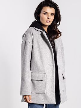 Jacket awama  Stylish oversized women\'s jacket is a combination of minimalism and modern design. The loose fit provides comfort and freedom of movement, 