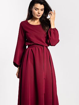day dress awama  The loose-cut midi dress combines comfort with elegance. The elastic waistband adjusts to the silhouette, and the attached belt further emph
