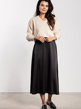 Skirt awama  Satin midi skirt is a classic and elegant wardrobe item. The delicate shine of the fabric adds a unique character to the styling, working we