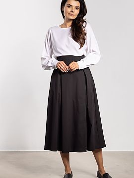 Skirt awama  Classic midi skirt with a high waist beautifully emphasizes the waist and visually elongates the silhouette. The wide belt with a tie at the
