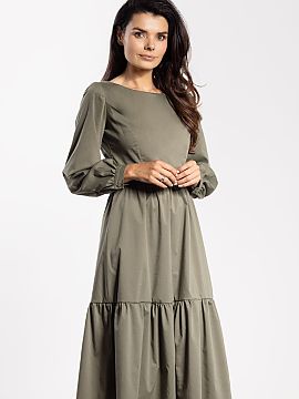 day dress awama  Stylish midi dress with a flared silhouette combines elegance with feminine charm. The fitted top subtly accentuates the silhouette, while t