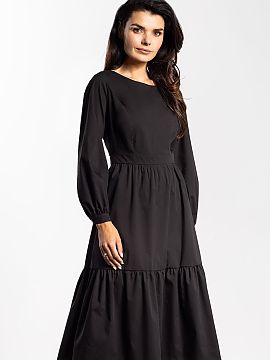 day dress awama  Stylish midi dress with a flared cut combines elegance with feminine charm. The fitted top subtly emphasizes the silhouette, and the waist c