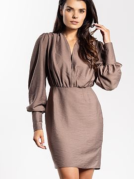 Formal dress awama  A mini dress with an elegant cut is a great choice for special occasions. The fitted top with a deep V neckline subtly accentuates the bust,