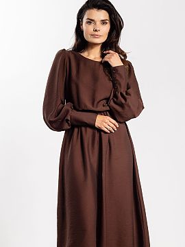 day dress awama  The elegant midi dress with a loose cut combines comfort with feminine style. The looser top harmoniously complements the elastic waistband,